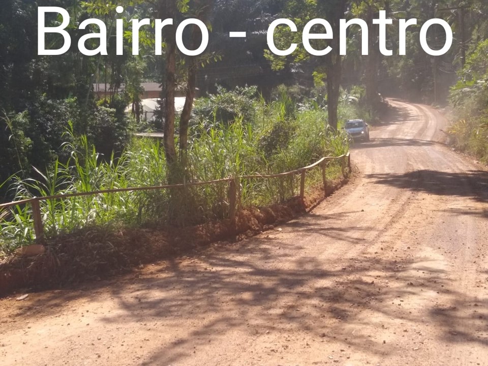 Estrada em meia pista na estrada da localidade de Pedra d'Amolar.jpg