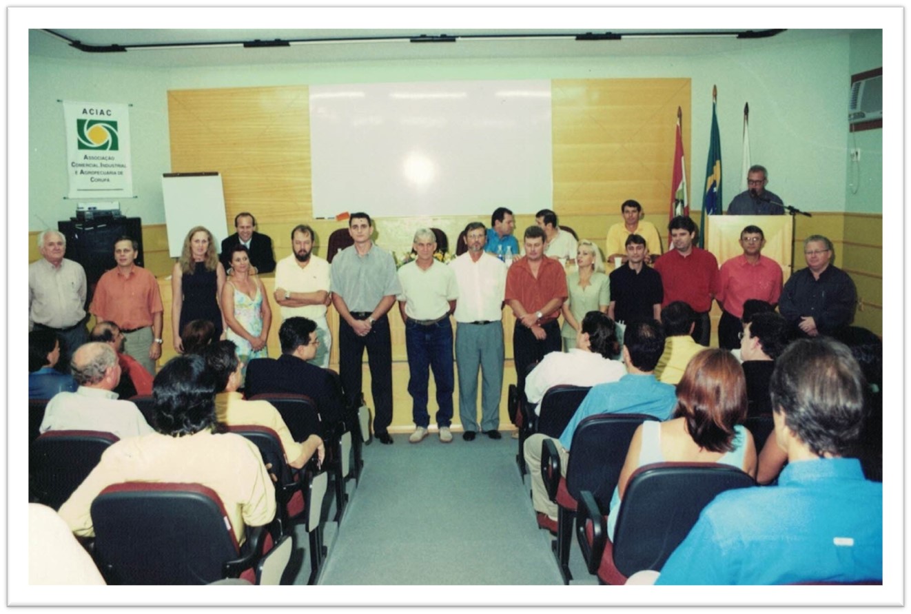 Inauguração sede do Centro Empresarial-2001.jpg