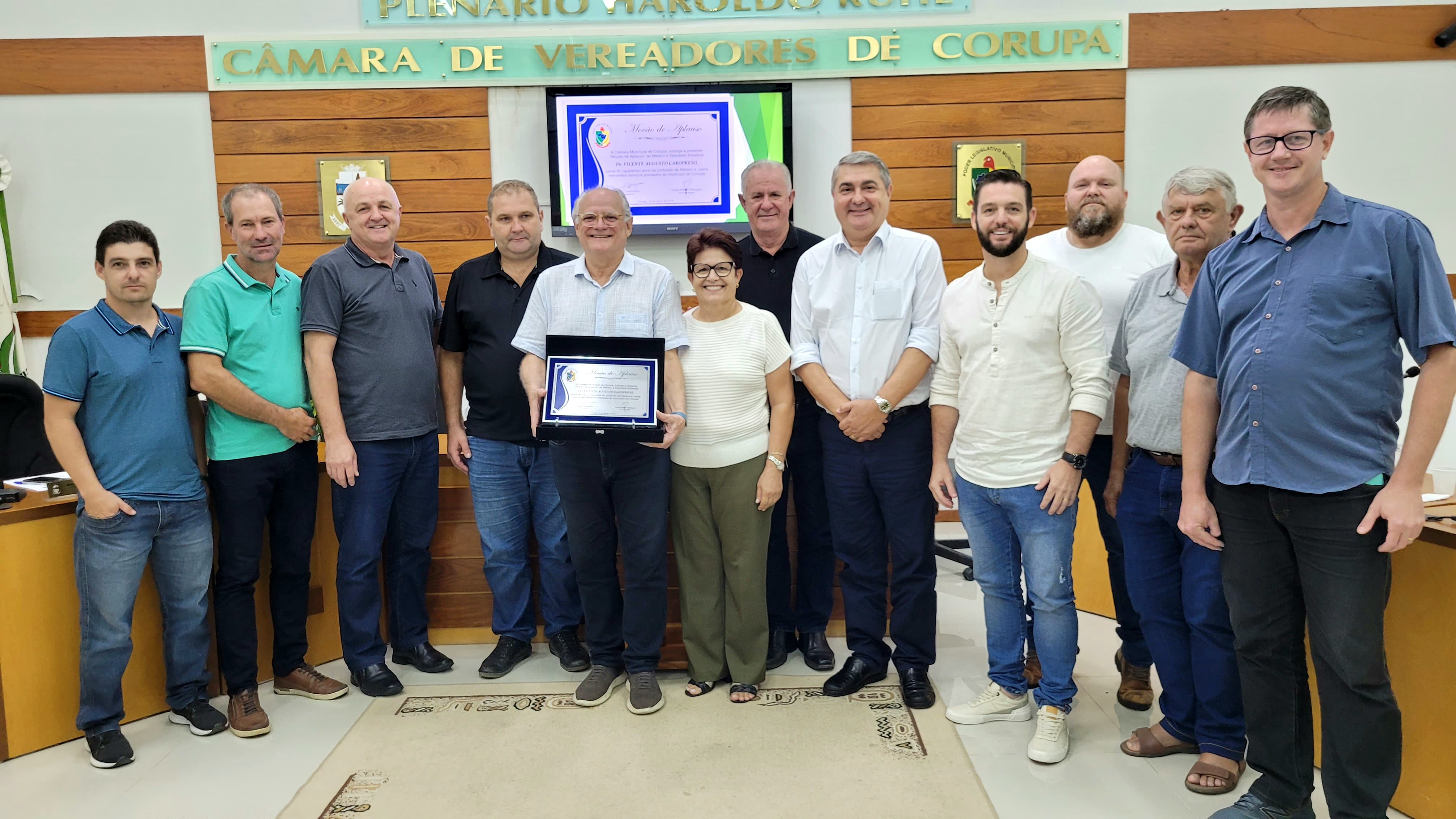 Deputado Estadual Dr. Vicente Caropreso foi homenageado em Sessão Especial da Câmara de Vereadores de Corupá 