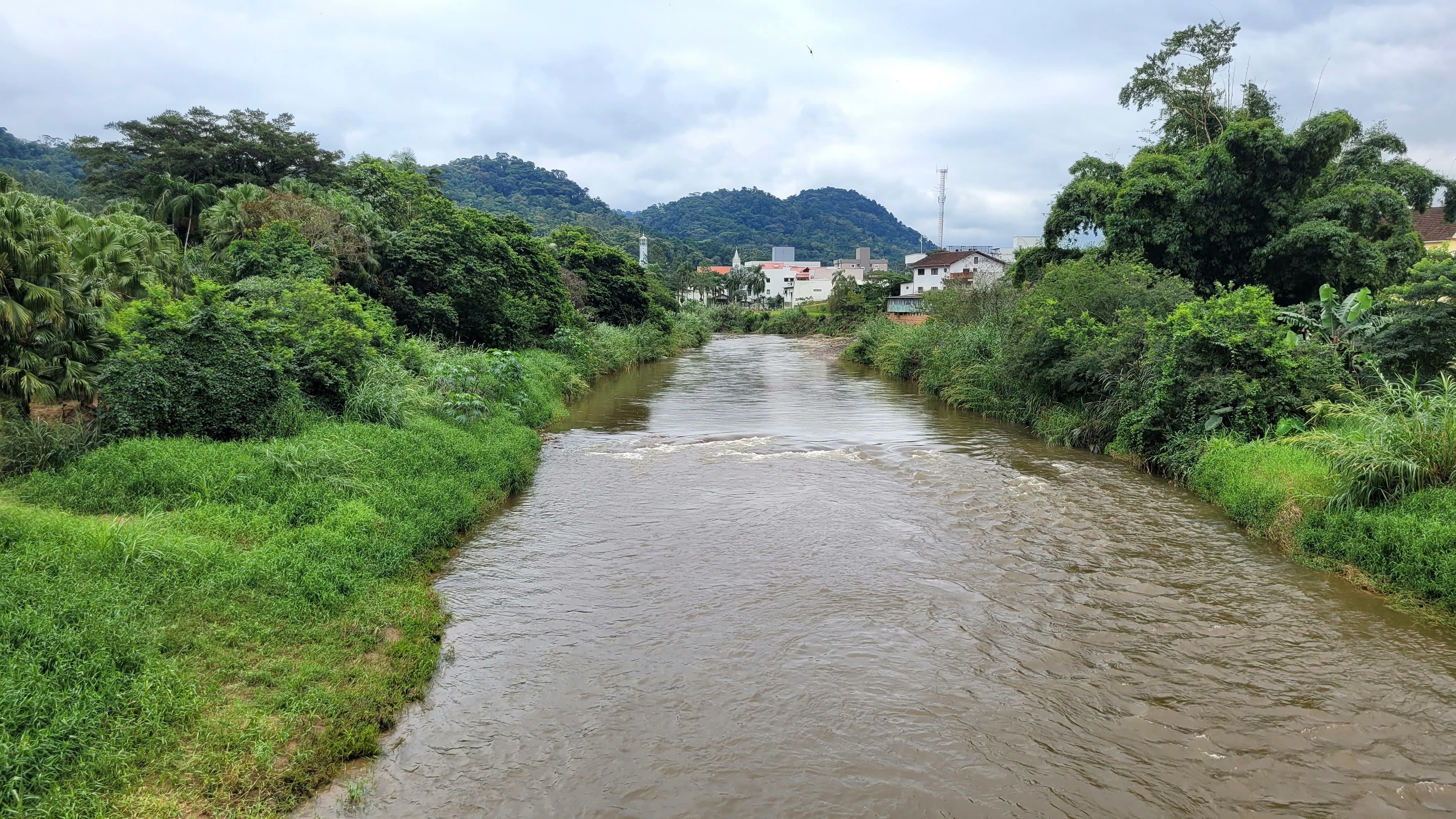 INDICAÇÃO DA CÂMARA DE VEREADORES, SOLICITA OBRAS DE DESASSOREAMENTO NO RIO NOVO, EVITANDO POSSÍVEIS ALAGAMENTOS EM PERÍODOS CHUVOSOS.