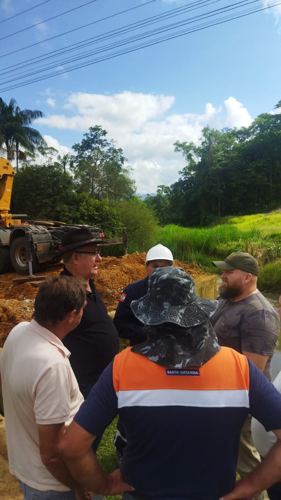 Presidente do legislativo corupaense visita obras na companhia do prefeito