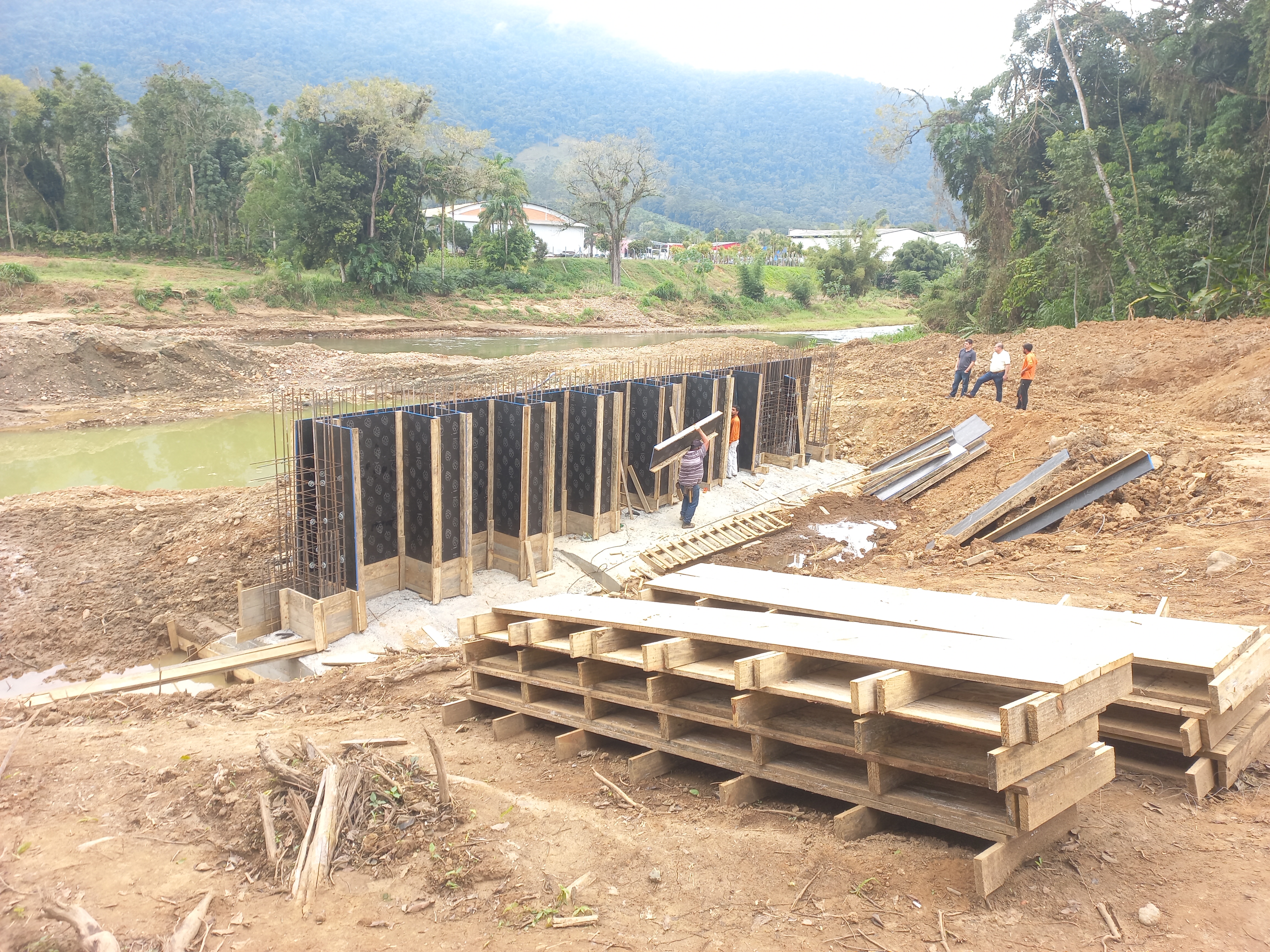 Presidente visita três obras em andamento executadas pela prefeitura de Corupá