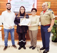 Secretária de Agricultura de Corupá, recebe homenagem da Câmara de Vereadores.